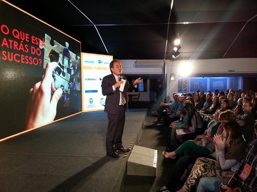 “Lições do Rock ‘n’ Roll” é tema de palestra de Roberto Shinyashiki em Manaus