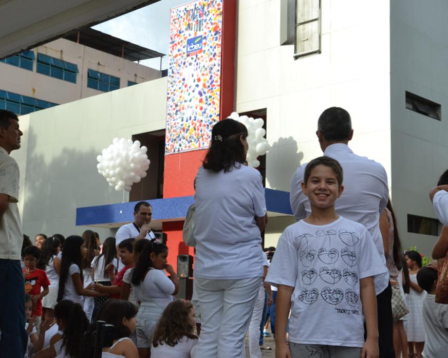 Semana ‘Peace and Love’ estimula a prática da cidadania no ICBEU