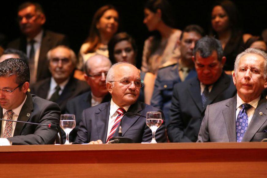 Governador José Melo nega que irá trocar secretários