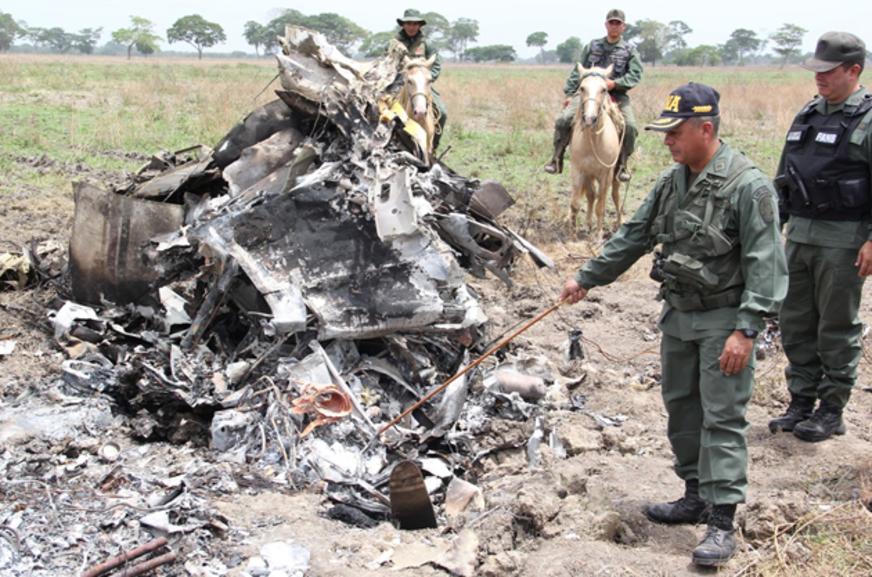 Avião com dois amazonenses a bordo e mais de 600 tabletes de cocaína é abatido na Venezuela