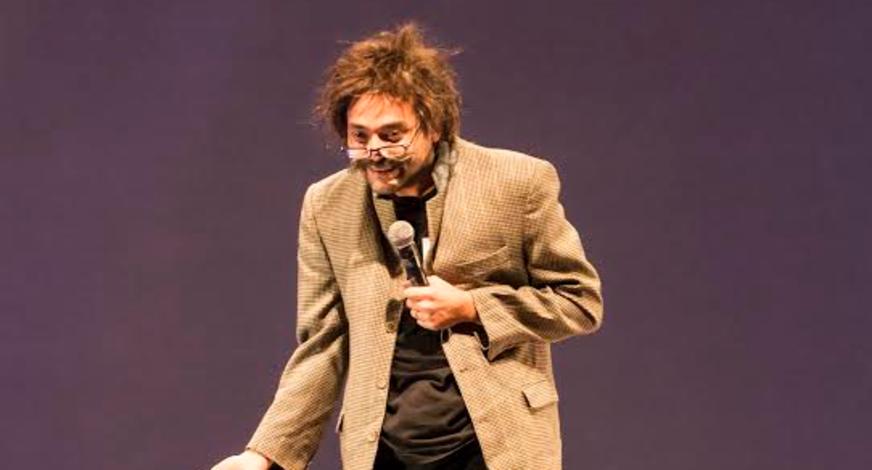 Eduardo Sterblich apesenta o espetáculo ‘Use-me’ esse mês em Manaus