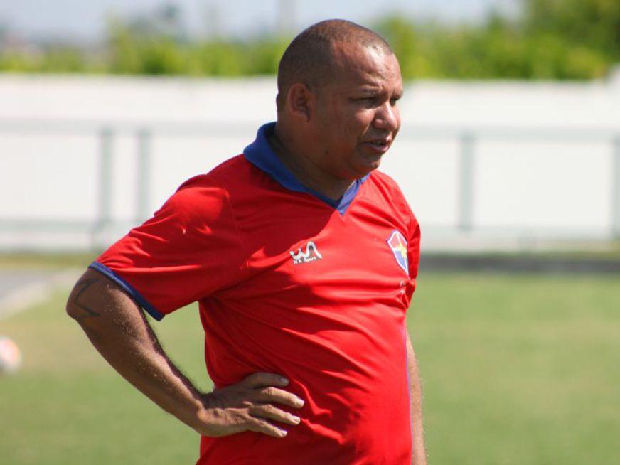 Com vaga na final Sub-20 garantida, técnico do Fast exalta qualidade do time: ‘Profissional’