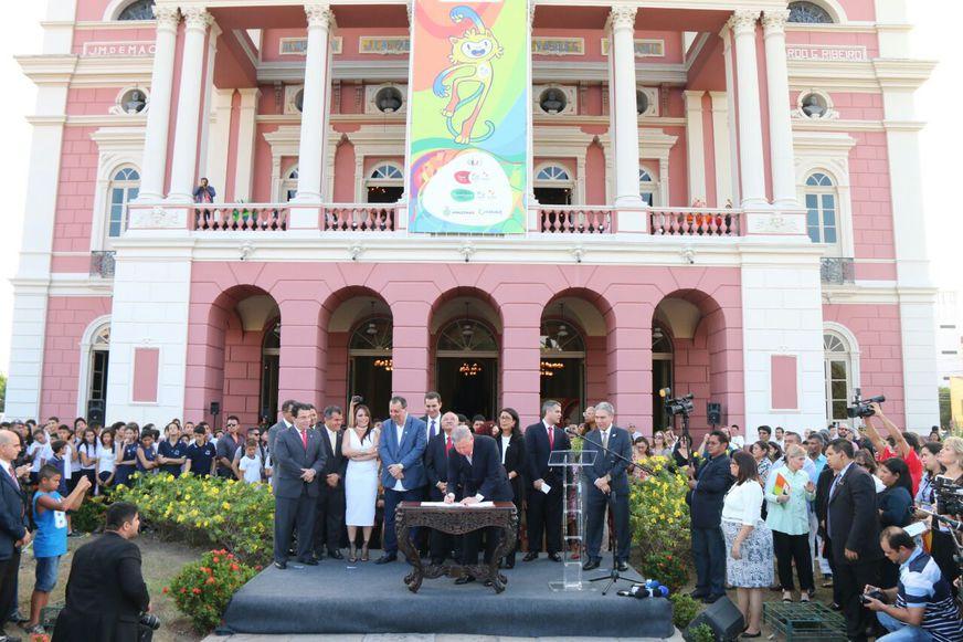 Manaus assina contrato de cidade-sede dos jogos Olímpicos Rio 2016