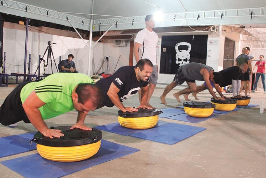 Vai que funciona! Ginástica funcional é uma das opções de esporte noturno em Manaus