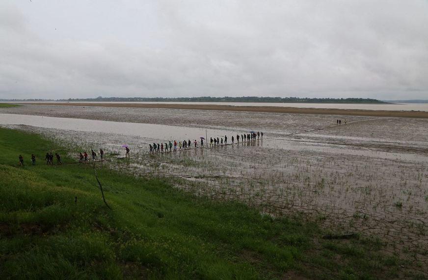 Subida e descida dos rios ditam as regras dos estudantes no Amazonas