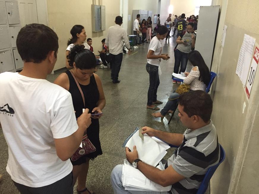 Começa o primeiro dia do vestibular da UEA em Manaus