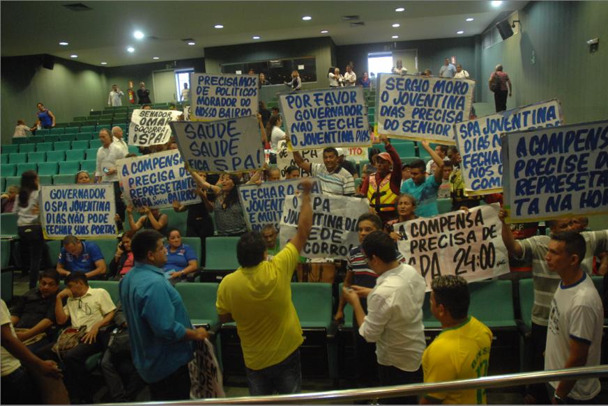 Mudanças na saúde do Estado gera protestos na capital