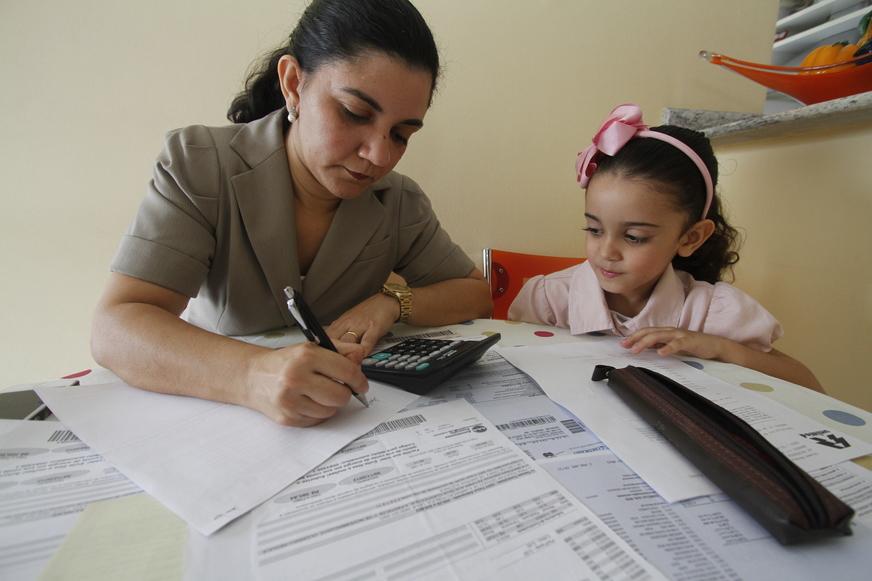 Escolas privadas aplicam medidas para manter pais adimplentes