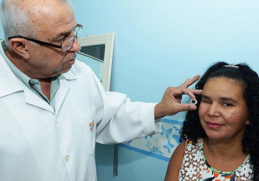Policlínica Codajás entrega 45 próteses oculares para pacientes