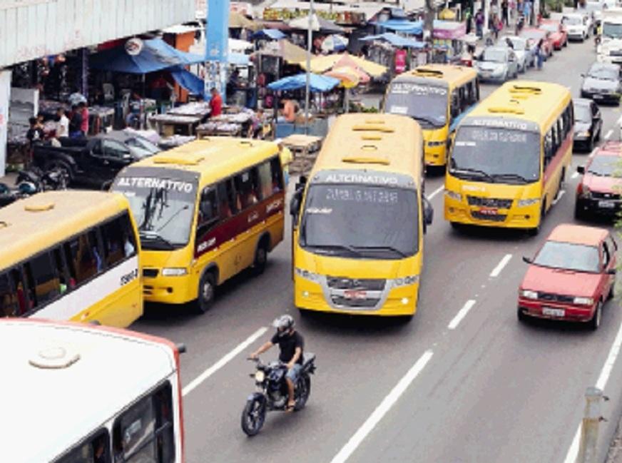 ‘Alternativos’ circulam de forma desorganizada e em alta velocidade