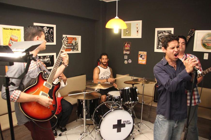 Banda amazonense Erumtrio prepara lançamento de videoclipe
