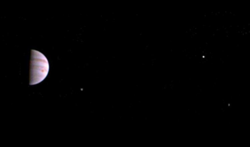 Sonda espacial Juno envia primeira imagem da órbita de Júpiter