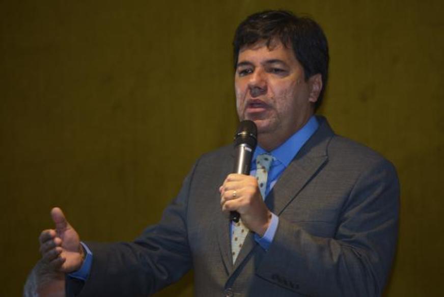 MEC discute reformulação no Fies e quer ampliar número de vagas