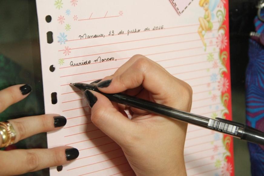 Escrita à mão tornou-se uma prática cada vez mais rara;  afinal, como é a sua letra?