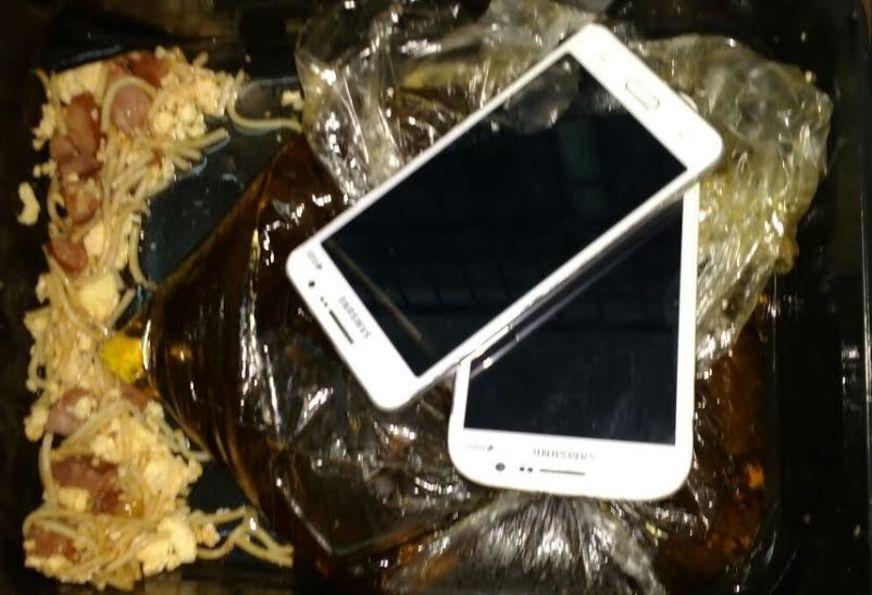Trio é preso tentando entrar em presídios de Manaus com celulares e droga