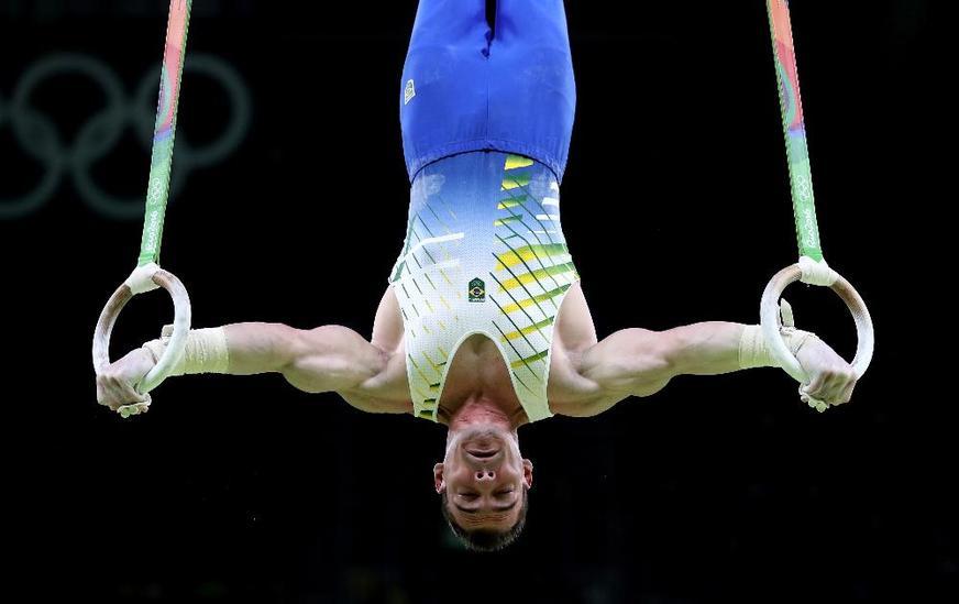 Arthur Zanetti é superado por ginasta grego e fica com a prata nas argolas