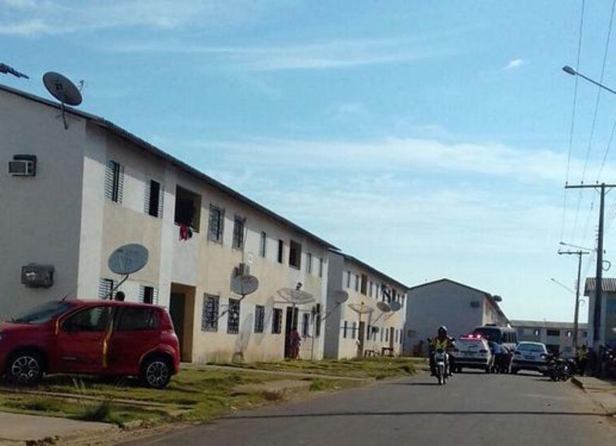 Com os pés e braços amarrados, homem é encontrado morto em apartamento