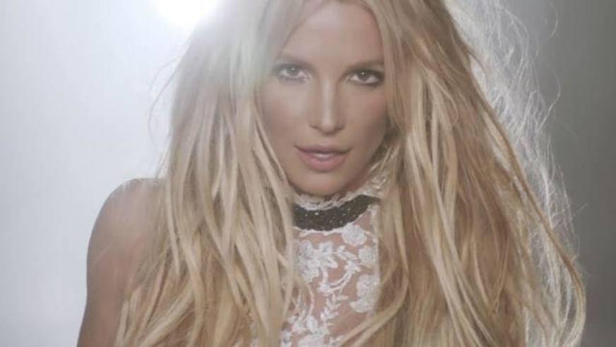 Britney Spears volta com força graças a disco novo e participação no VMA