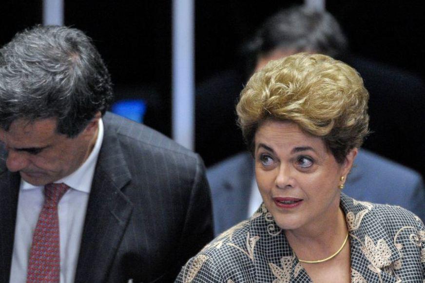 Dilma Rousseff nega que tenha mentido em campanha eleitoral