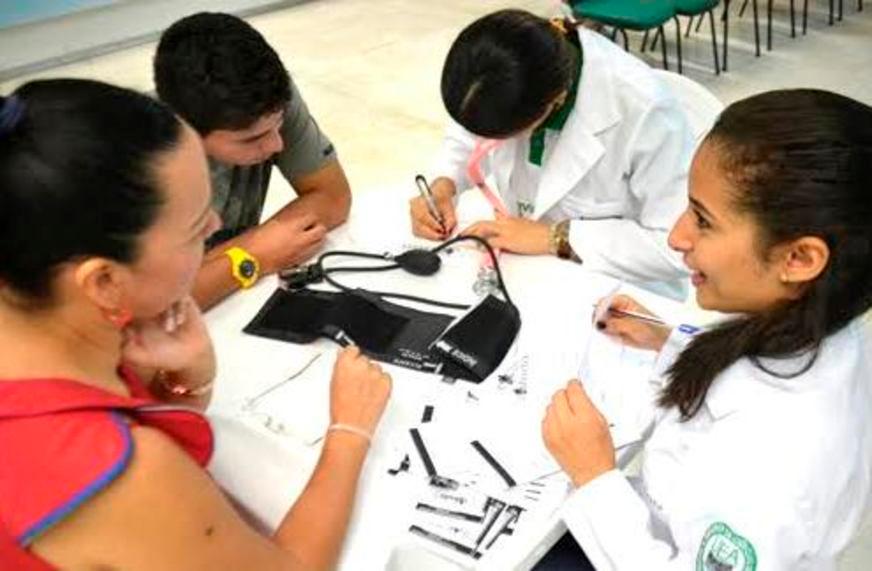 Programa ‘UEA Cidadã’ leva atividades de promoção à saúde ao bairro Alvorada I
