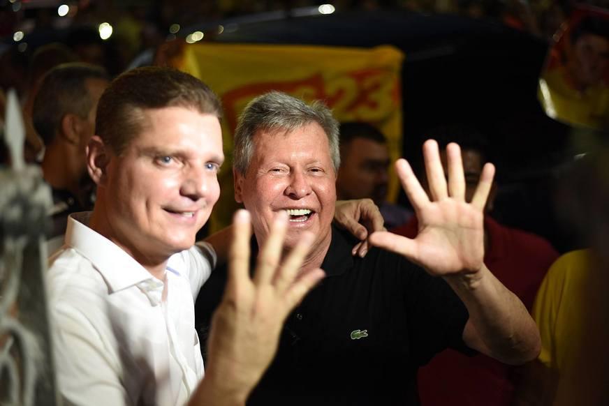Ao explicar aliança PSDB-PMDB, Artur e Rota dão como certo o impeachment de Dilma
