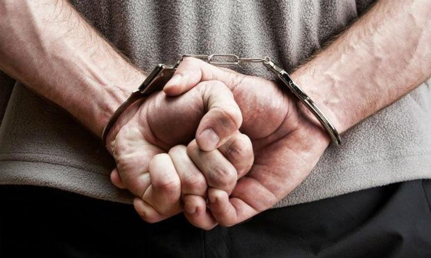 Decreto restringe uso de algemas só quando houver resistência, perigo ou risco de fuga