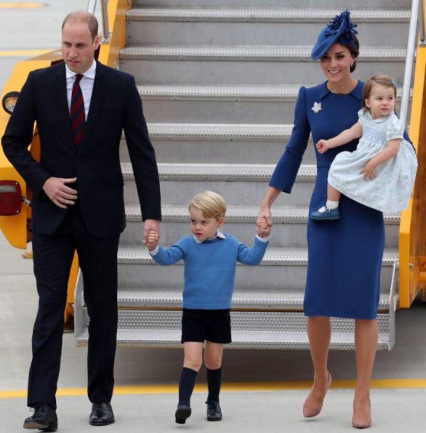Com os filhos, príncipe William e Kate iniciam visita ao Canadá