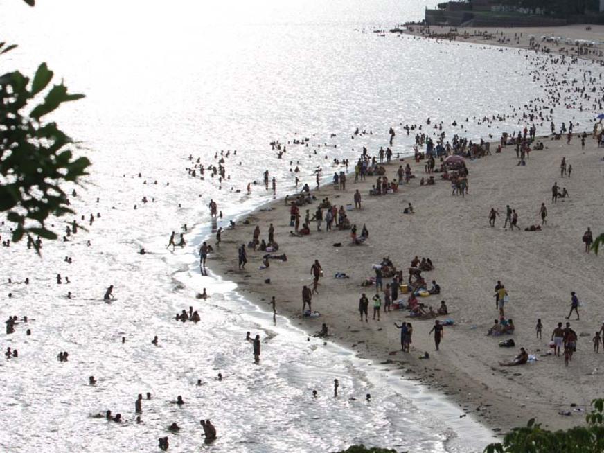 Praia da Ponta Negra não tem salva-vidas suficiente para atender a população