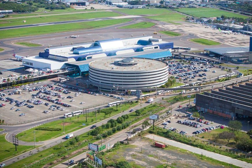 Rapaz é morto a tiros dentro do aeroporto de Porto Alegre