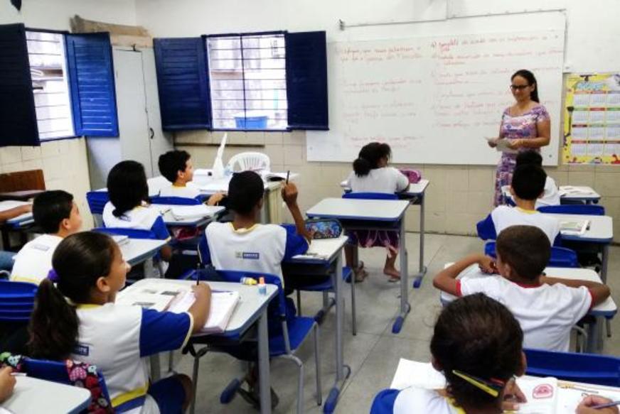 Base Nacional Comum Curricular precisa ter texto mais objetivo, dizem entidades