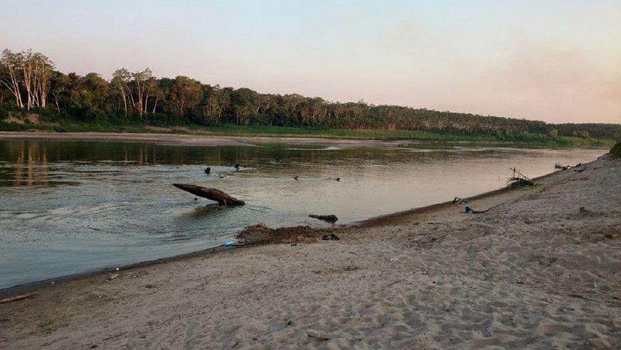 Seca dos rios dificulta navegação e  isola comunidades no interior do Amazonas