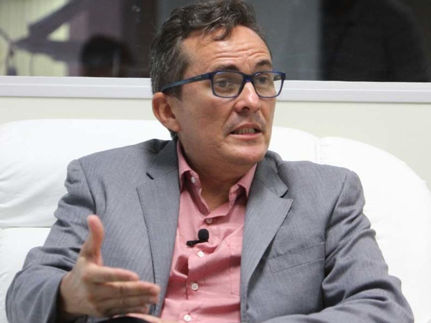 ‘Somos uma candidatura que nada contra a corrente’, diz Professor Queiroz