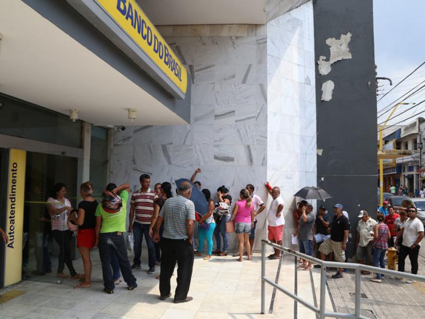 Federação Nacional dos Bancos apresenta nova proposta a bancários