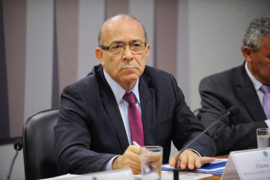 Lava Jato age com independência e estímulo do governo, diz Padilha