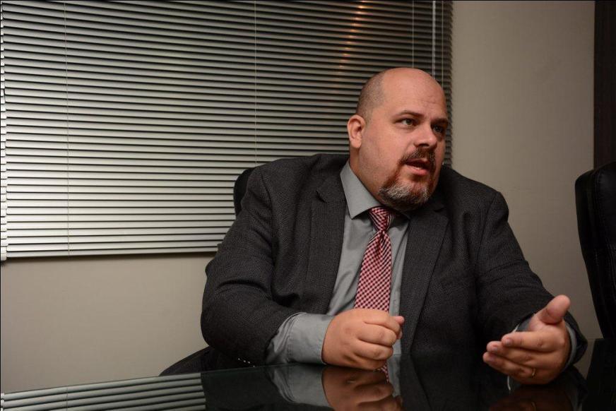 OAB-AM sai em defesa de advogado criticado