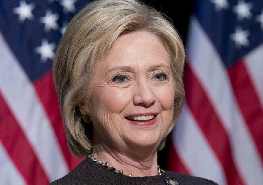 Nova investigação sobre e-mails de Hillary Clinton pressiona FBI
