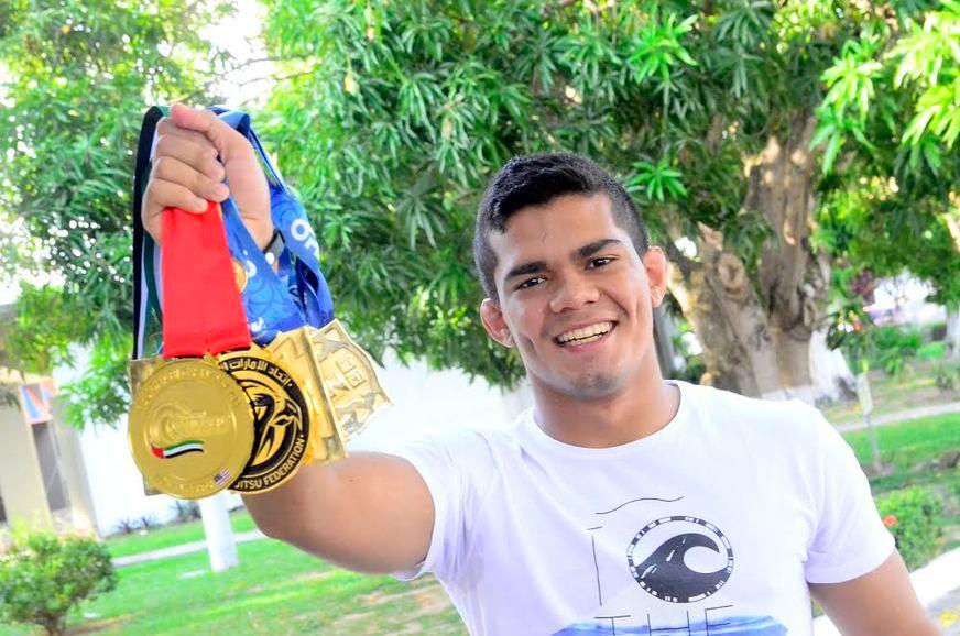 Atleta amazonense do Jiu-Jítsu volta dos EUA com oito medalhas na bagagem