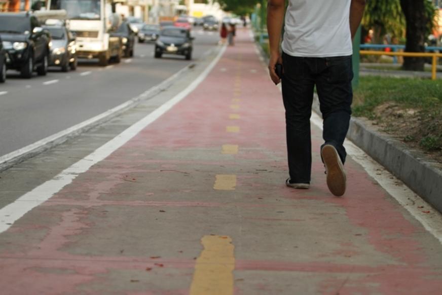 Ciclovia que deveria se estender até a Marina do Davi ainda é pouco usada