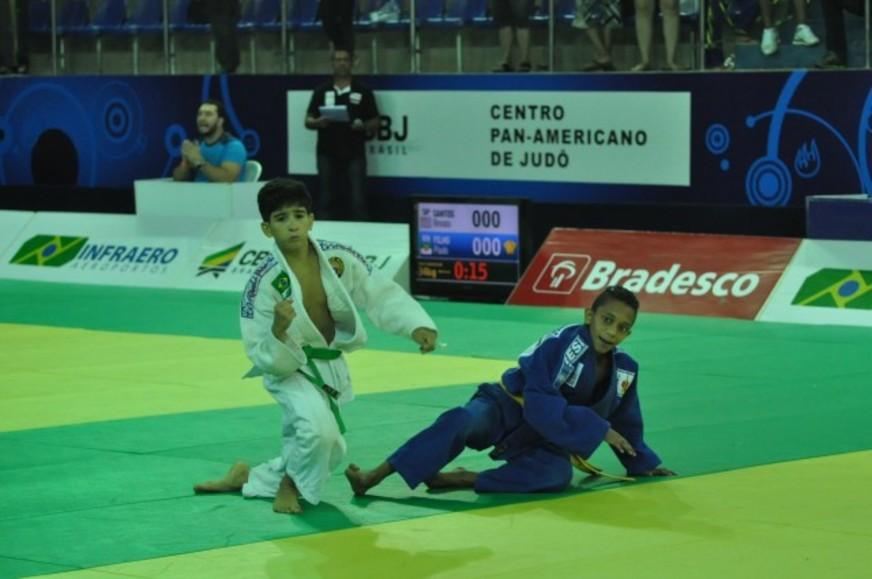 Judocas do Amazonas participam de campeonato na Bahia