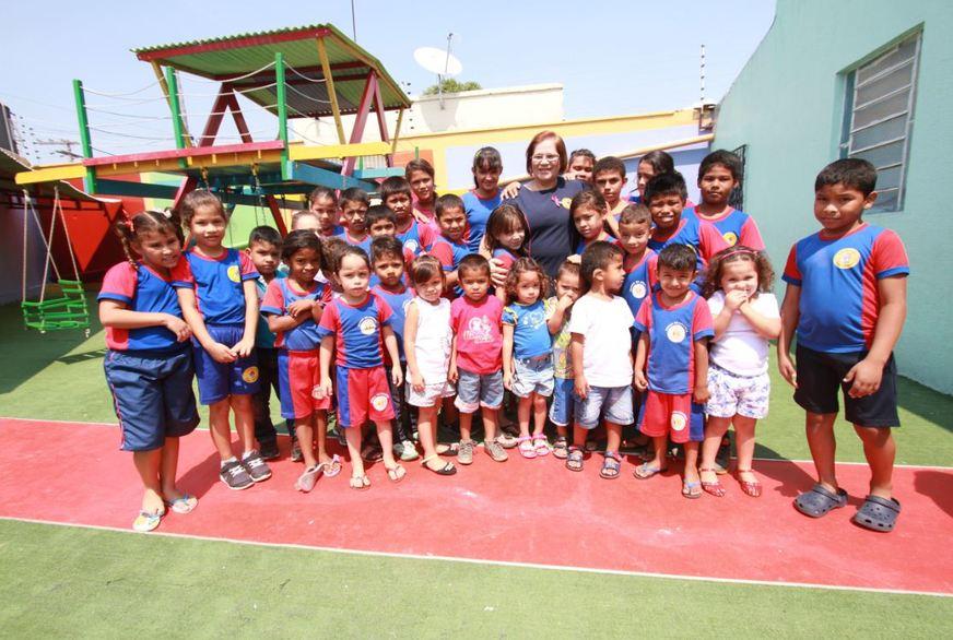 Singelo amor de mãe move fundadora de lares que acolhem crianças e adolescentes