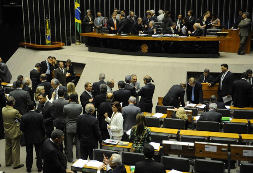 PEC 241 testa cidadania e fisiologismo