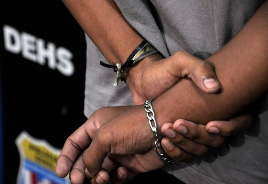 Adolescente que matou o pai diz que sofria abusos sexuais dele desde a infância