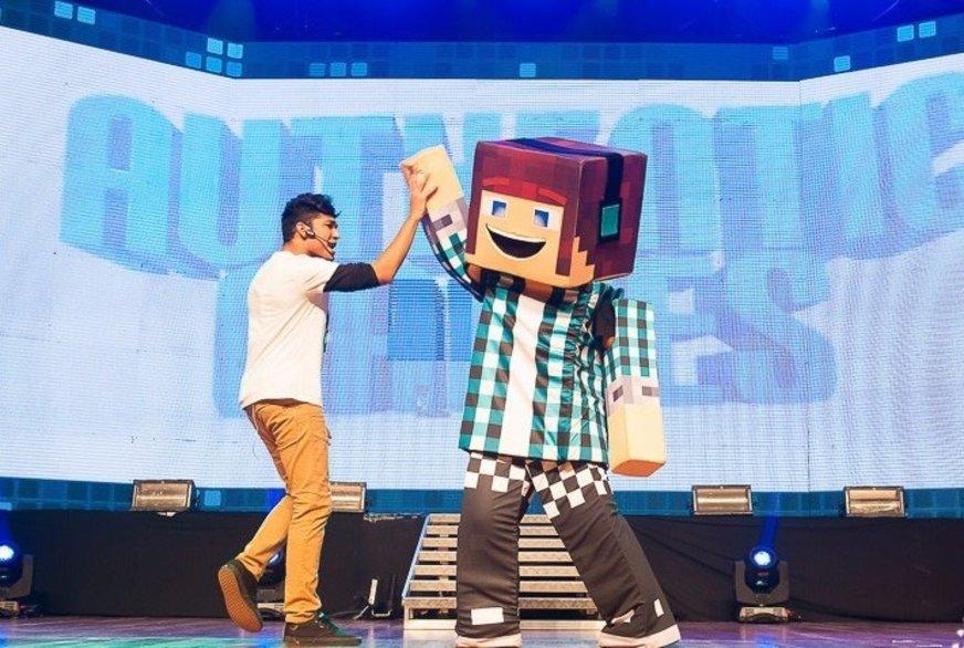 Youtuber  ‘Authentic Games’ traz universo pixelado do Minecraft para Manaus
