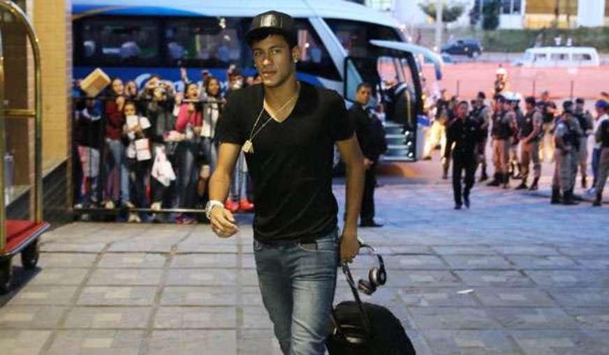 Com Neymar e Giuliano, Brasil está completo para duelo com Argentina