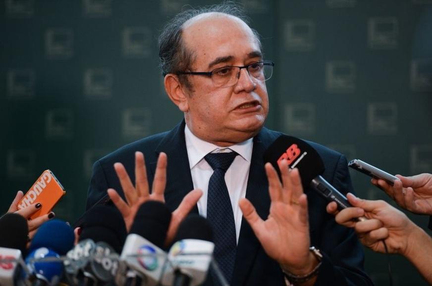 Processo rodeado de pressões