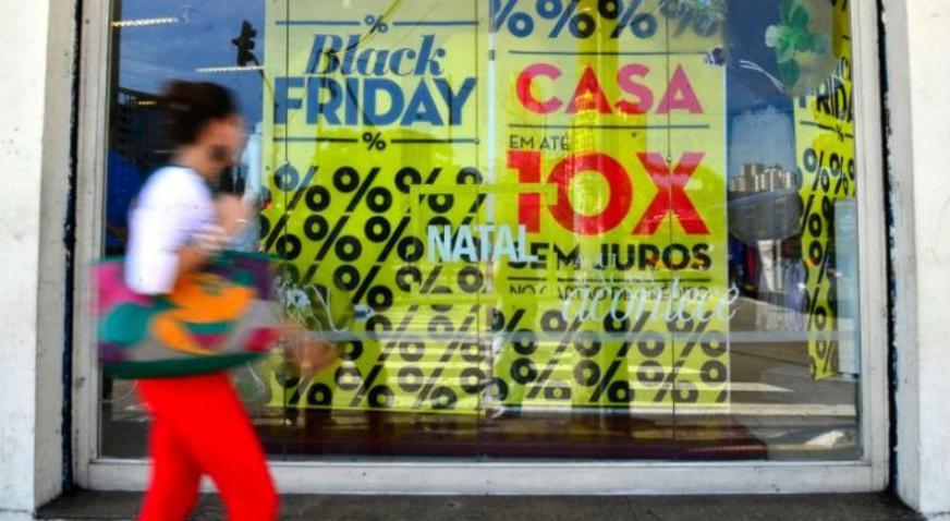 Black Friday impulsionou vendas em novembro, diz Serasa