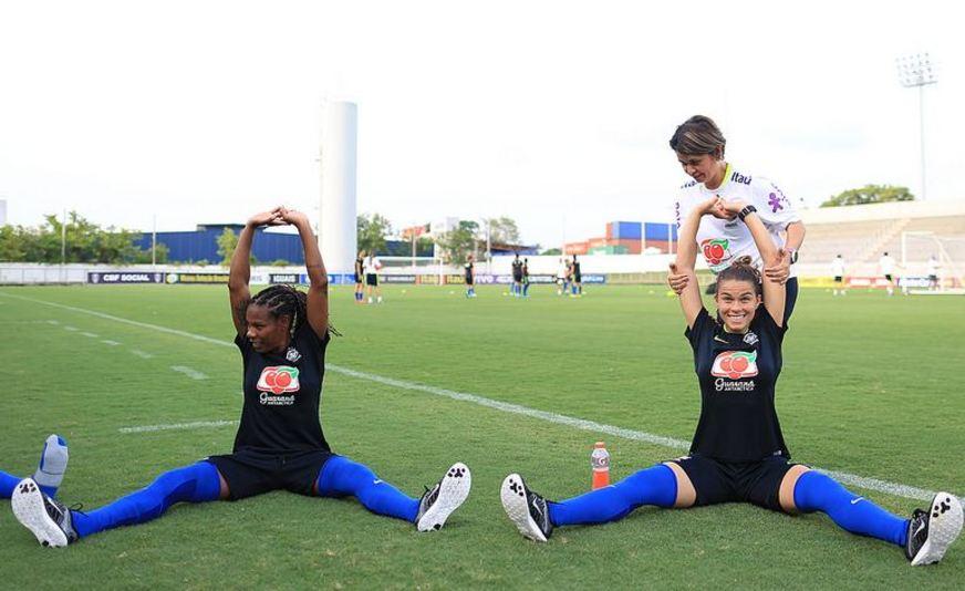 Após goleada, Seleção faz treino leve visando duelo contra Rússia