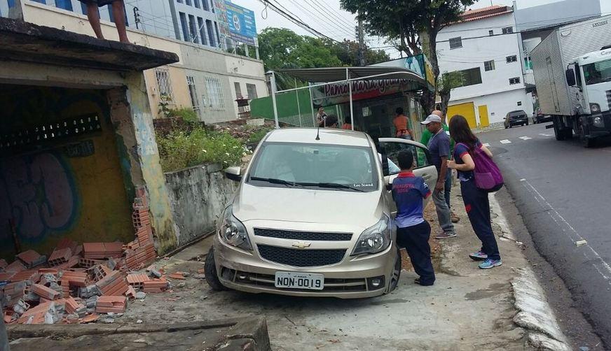 Motorista sem os braços é hostilizado no trânsito em Manaus
