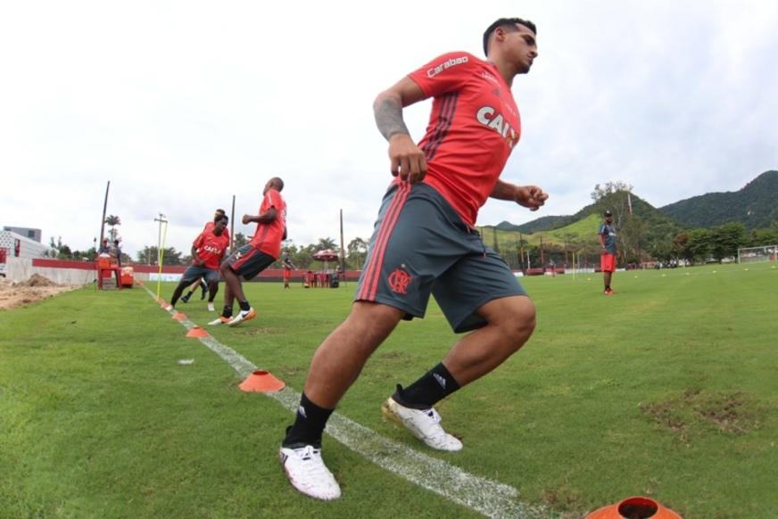 Flamengo inicia pré-temporada 2017 com bastante esforço e suor