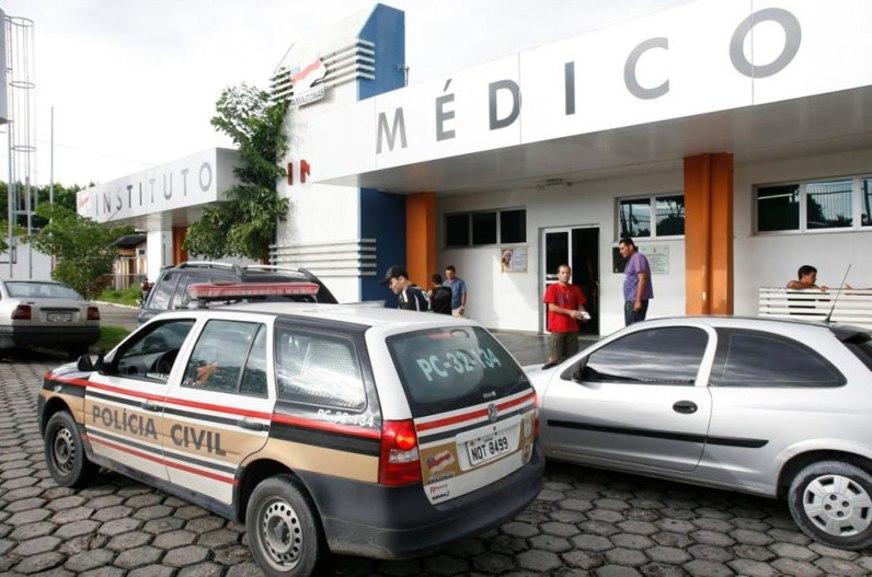 Homem é assassinado com tiro e facadas na comunidade Cristo Rei, no Tarumã